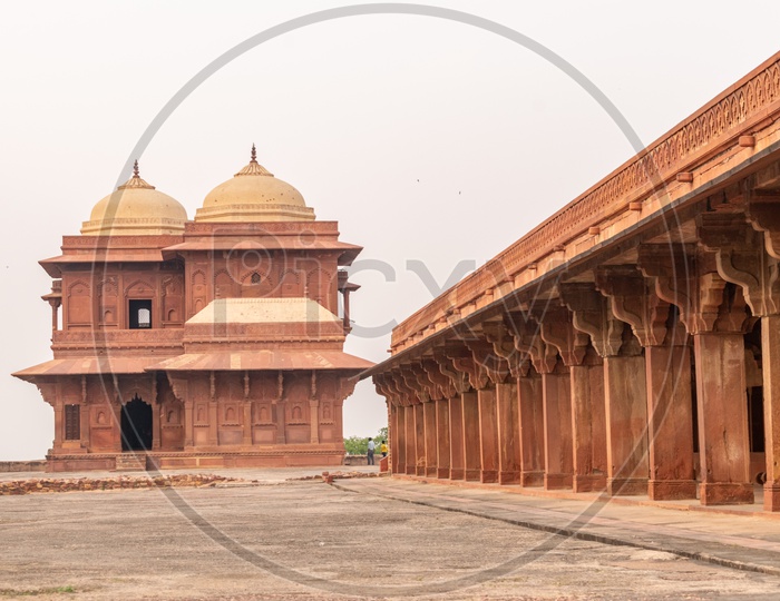 Architecture Of Agra Fort  With Walls And Domes