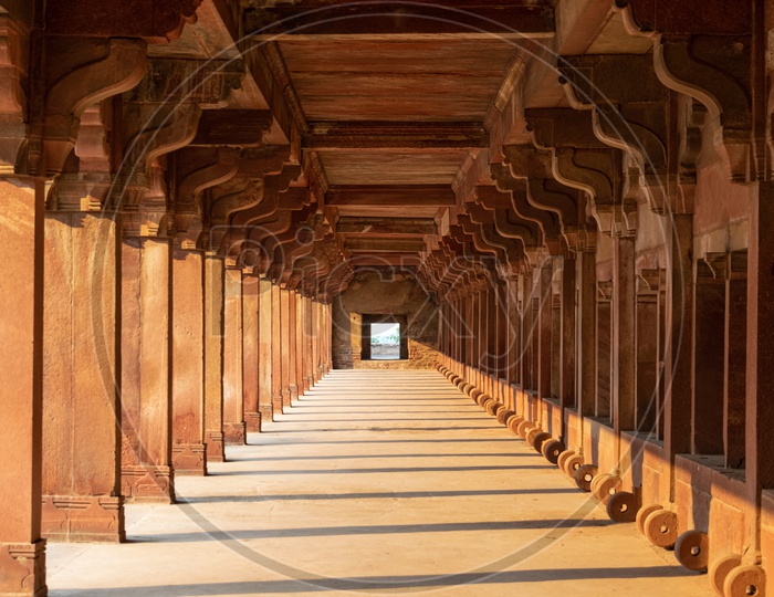 Architecture With Symmetry  of Corridors in Agra Fort