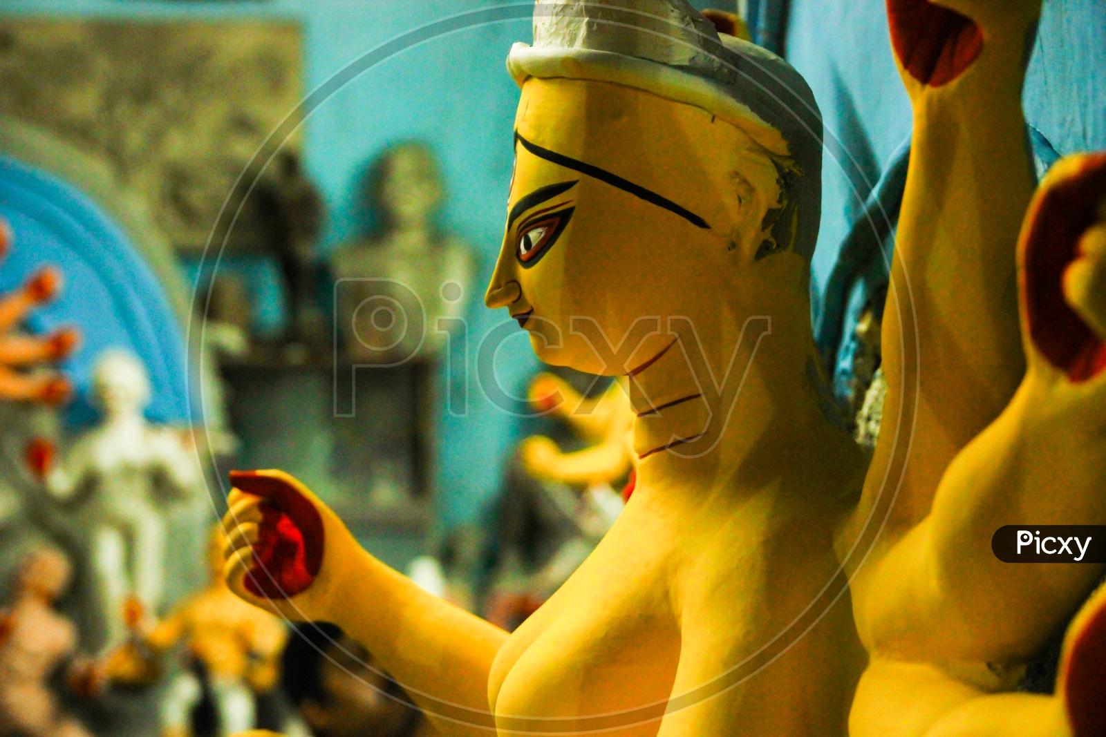 Kumartuli,West Bengal, India, July 2018. A Clay Idol Of Goddess Durga Under Construction At A Shop. Durga Puja Is The Most Awaited Hindu Festival In Eastern India And Worldwide.
