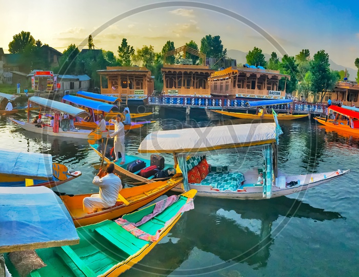 August 18, 2016. Jammu And Kashmir, India. Shikara Boat Traders And Boat Houses On The Floting Market On Dal Lake Of Kashmir, India.