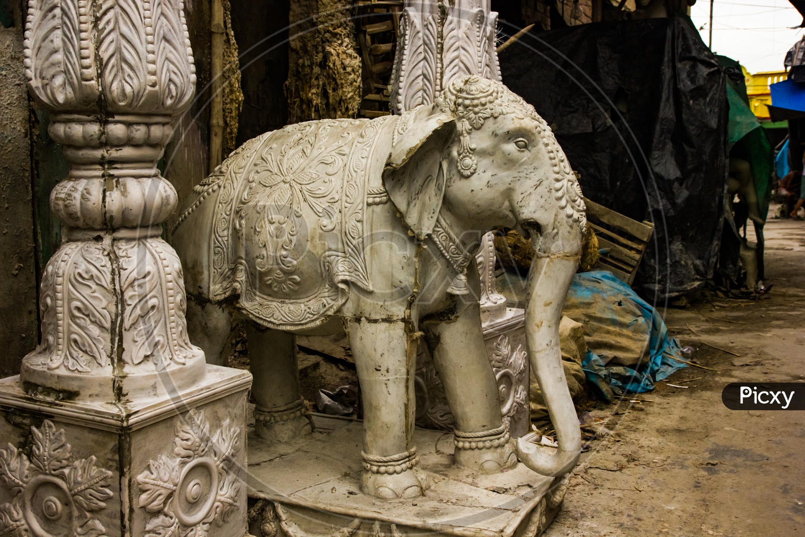 Kumartuli,West Bengal, India, July 2018. A Clay Statue Of A Elephant Under Construction At A Shop During Day Time For Sale