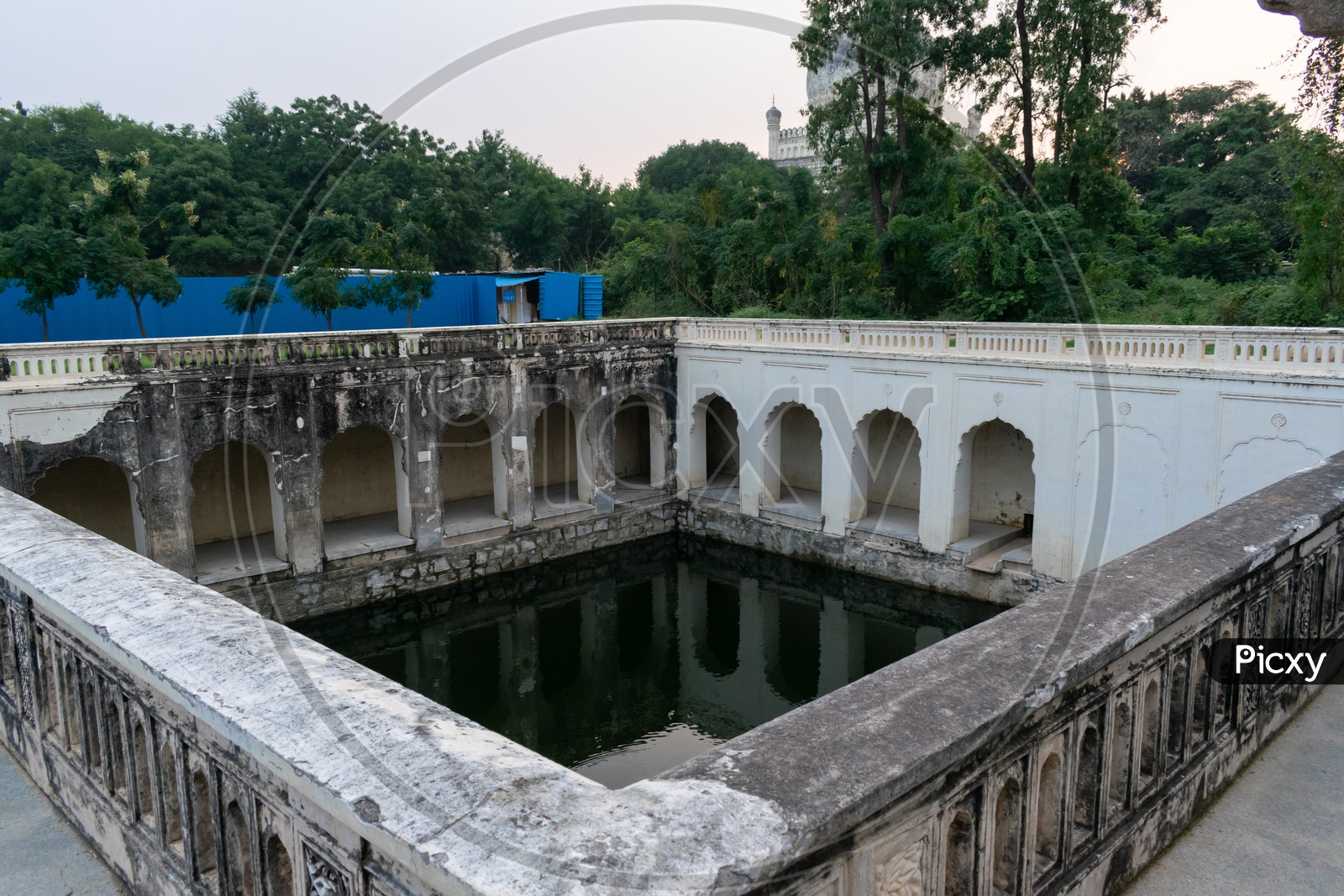 Architecture of An Water Tank In Qutub Shahi Tombs