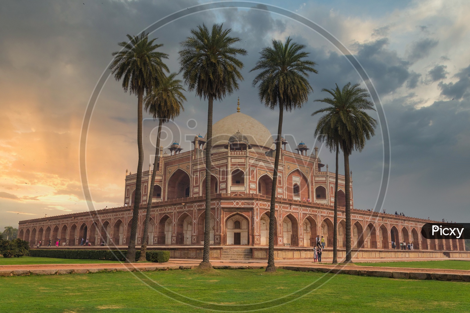 Wide angle view of Humayun Tombs during sunset in Delhi