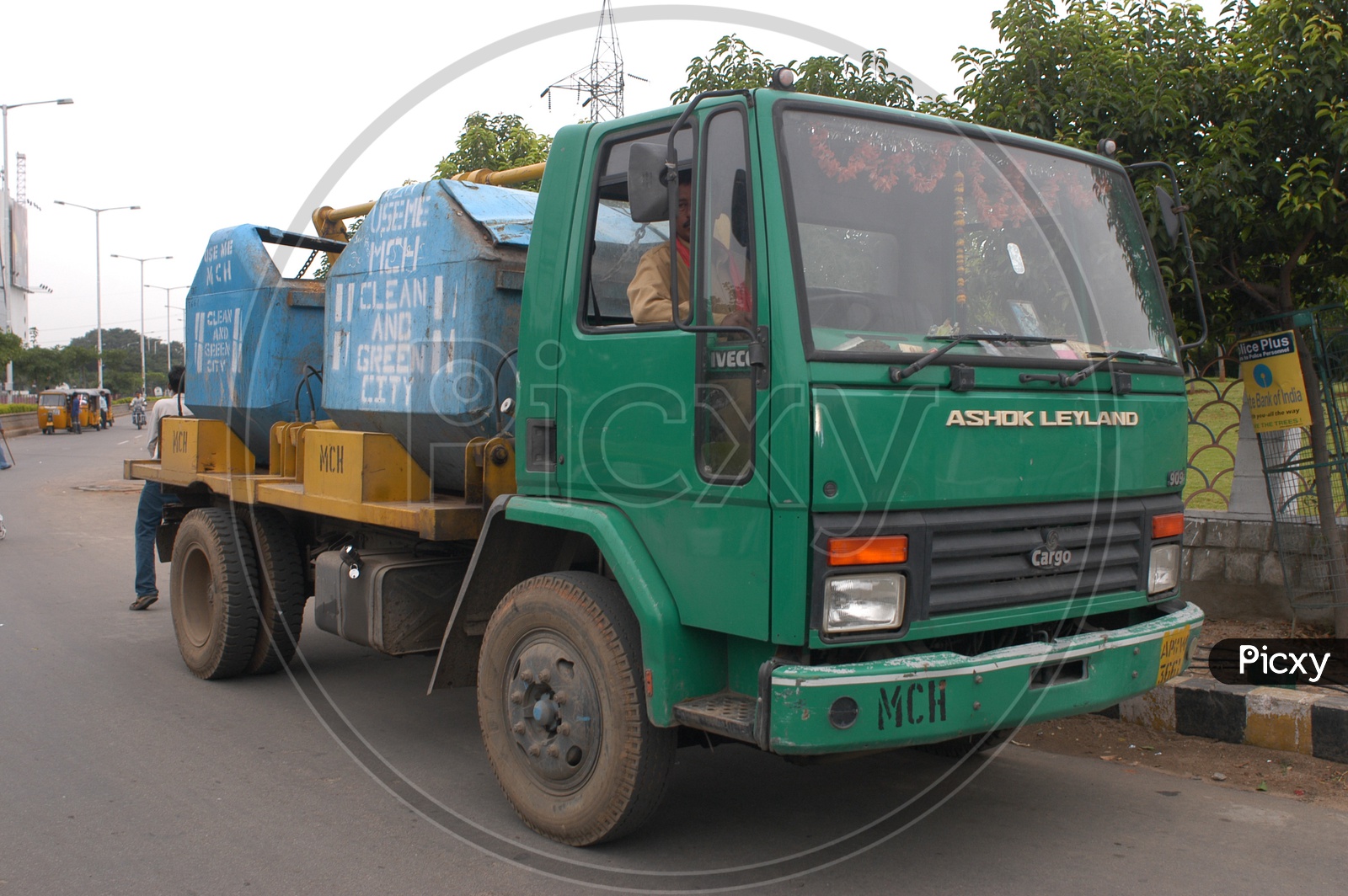 image-of-ghmc-garbage-cleaning-vehicle-ru189175-picxy