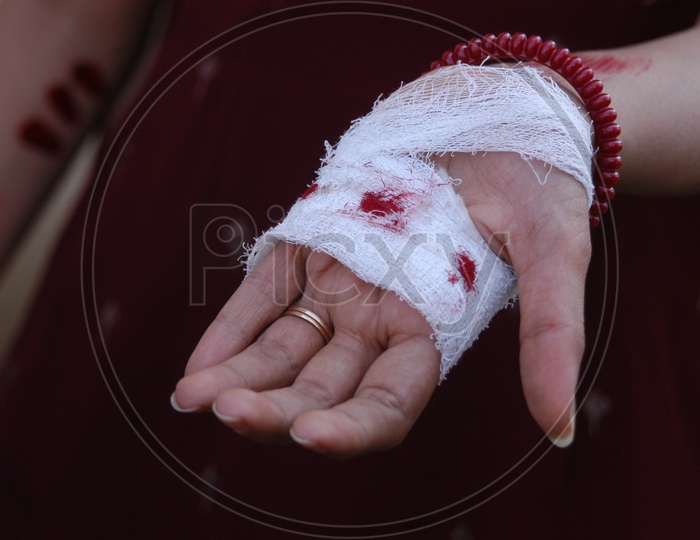 Wounds To an Woman Hands With Blood Stains in Movie Working Stills
