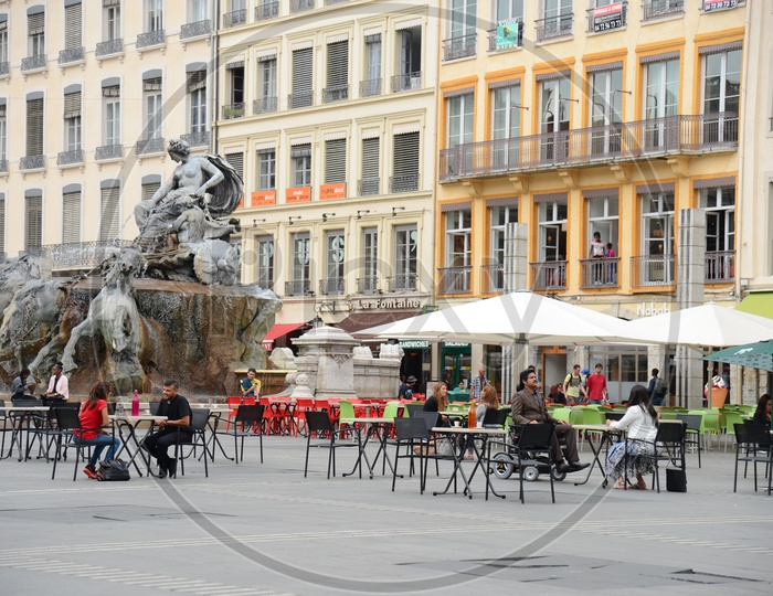 Fontaine Bartholdi  Statue Fountain in Paris  With Street View And Restaurants