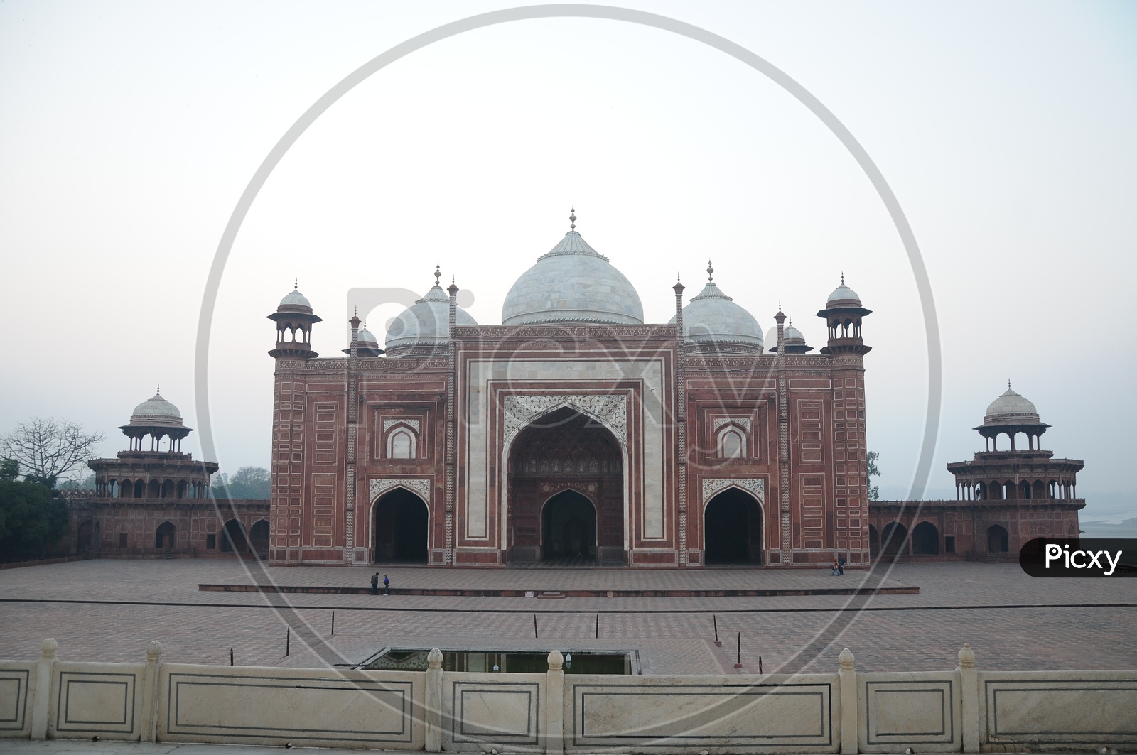 Architecture Of Taj Mahal With Mausoleum