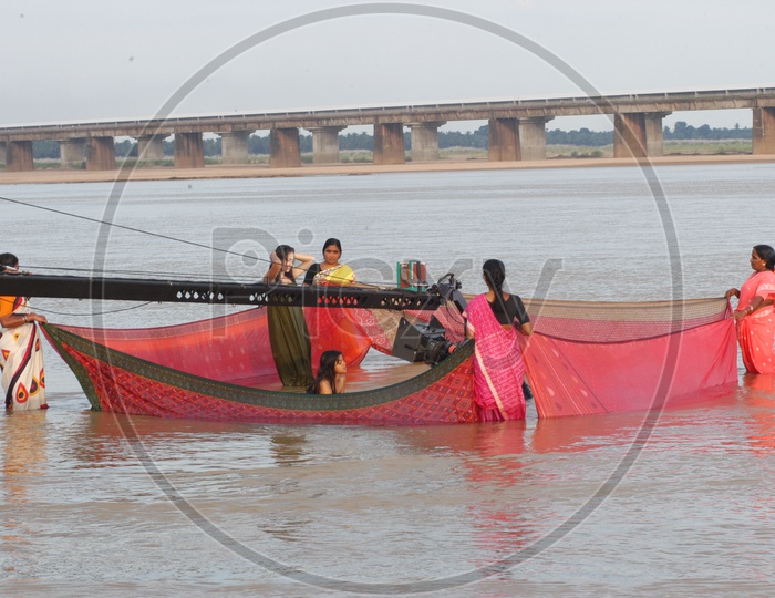 Telugu Movie Song Shooting Scenes, Woman Taking bath in River