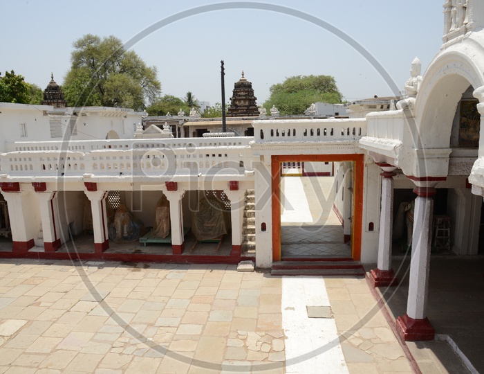 Architecture of   Sitaram Bagh Sri Ramachandra Swamy Temple in Hyderabad