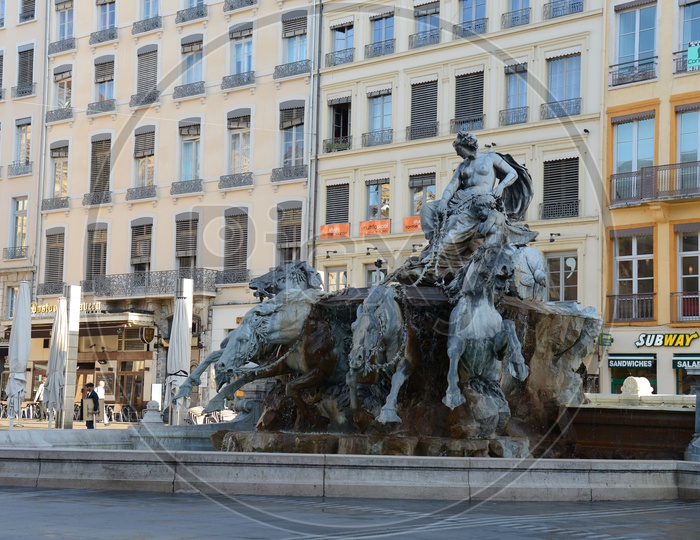 Fontaine Bartholdi  Statue Fountain in Paris  With Street View