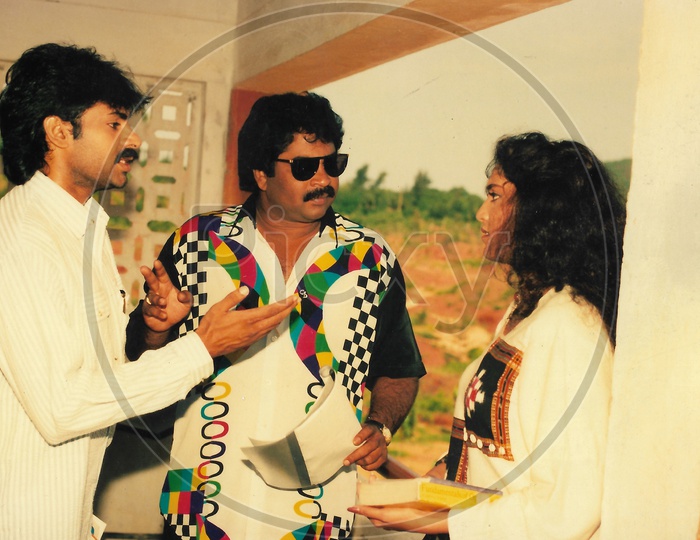 Telugu Film Actor Pawan Kalyan First Movie Akkada Ammayi Ikkada Abbayi with Actress Supriya Yarlagadda and Director E. V. V. Satyanarayana
