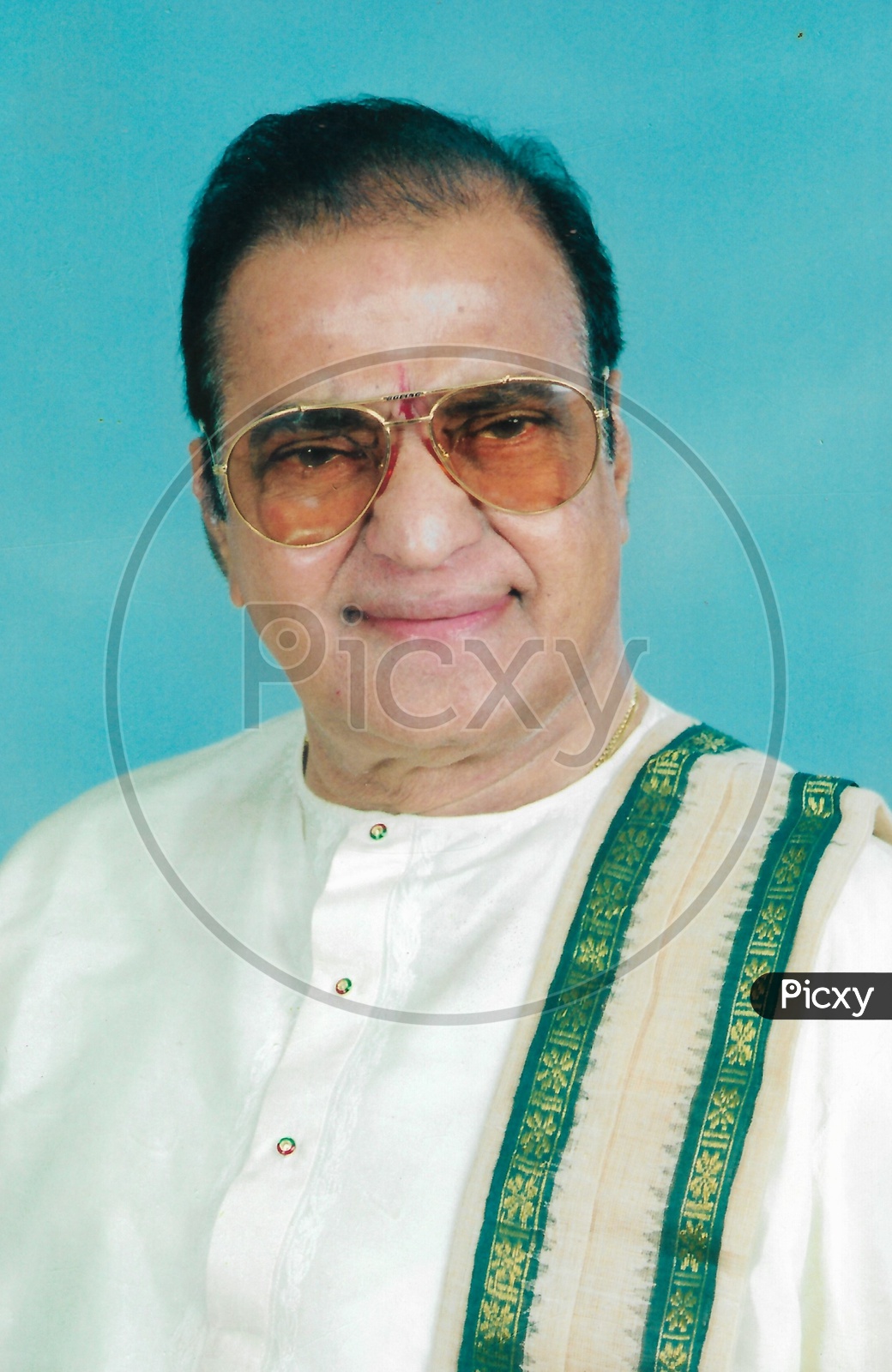 Image of Former AP Chief Minister N.T. Rama Rao-HC015567-Picxy
