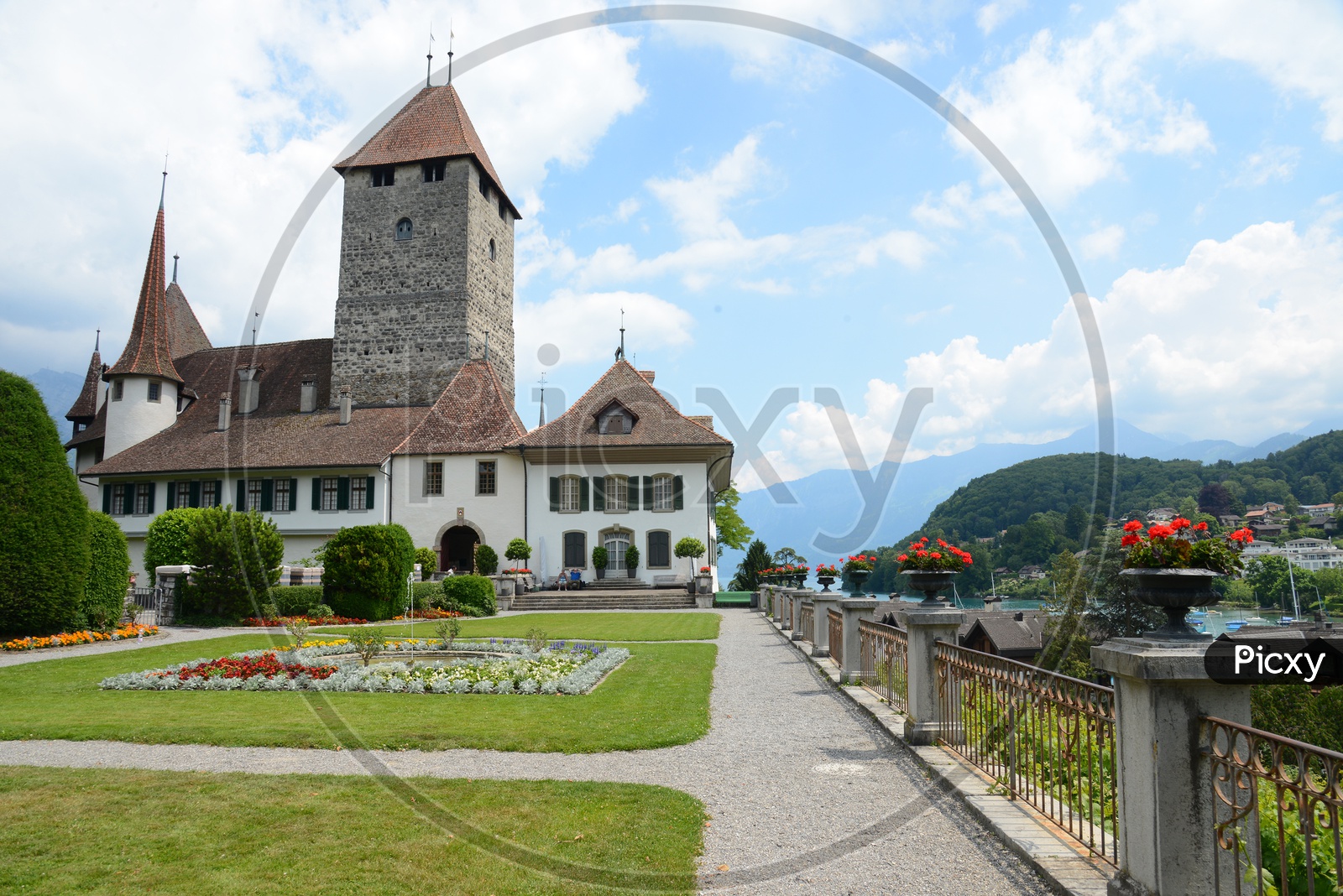 Individual Villas Or Castles In Switzerland