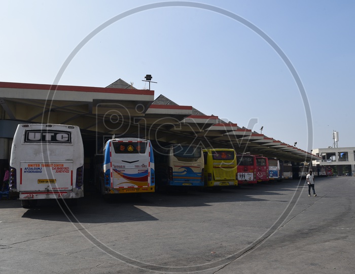 Private Travels Buses In MGBS Bus Station Platforms Amidst Of TSRTC Employees Strike in Hyderabad