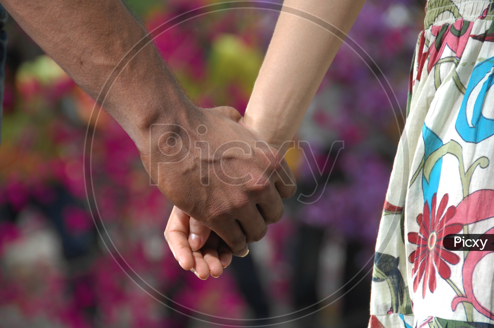 Image Of Indian Man Holding A Girl S Hand Oh5692 Picxy