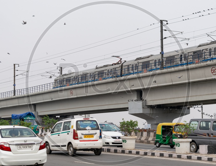 Delhi Metro train Running on Track At Akshardham Delhi