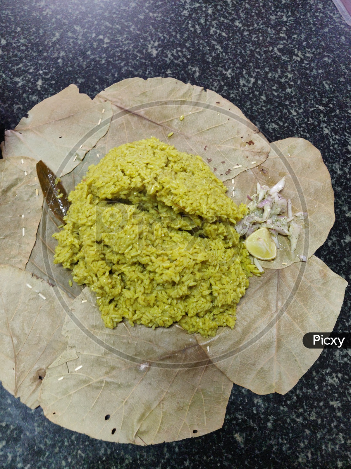 Karnataka Sytle Donne Briyani Served in Traditional Leaf At Vidyarthi Bhavan