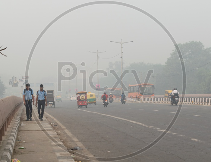 Pollution(smog) at severe level in Delhi NCR after Diwali
