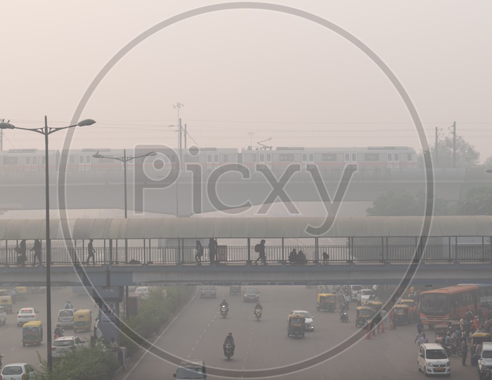 Pollution(smog) at severe level in Delhi NCR after Diwali