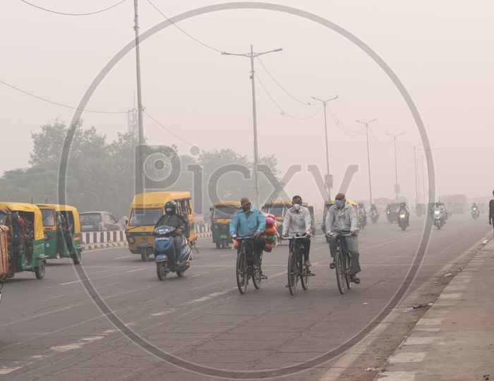People wearing mask due to Pollution(smog) at severe level in Delhi NCR after Diwali