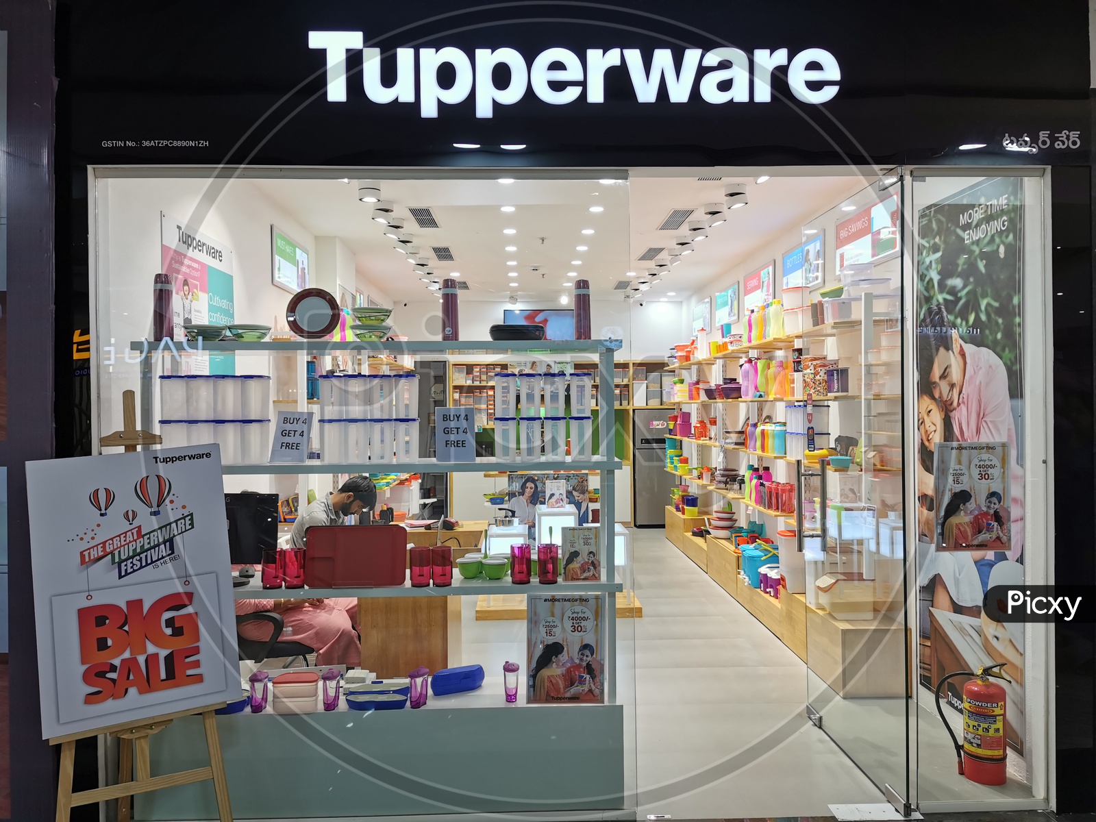 Image of Tupperware Store in a Shopping Mall-DR412634-Picxy