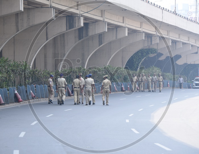 Hyderabad Police Deployed for  Surveillance On Tank Bund Roads in The wake  Of Closure due to Million March Call by TSRTC JAC , Congress And Other Political Parties