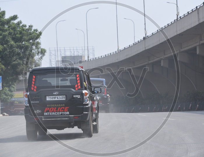 Hyderabad Traffic Police Interceptor Vehicles Deployed At Tank Bund And Telugu Thalli Flyover In The Wake Of  Million March  Call by TSRTC JAC, Congress And Other Political Parties