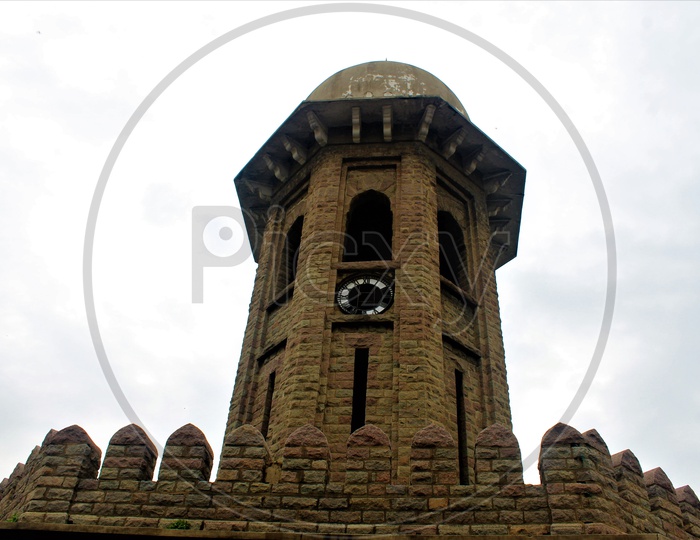 Clock tower of Mozamjahi Market