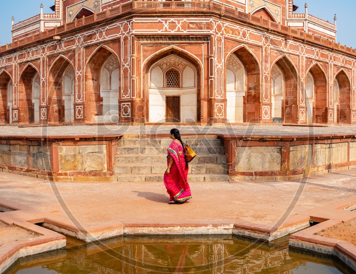 Humayun's Tomb with it's reflection
