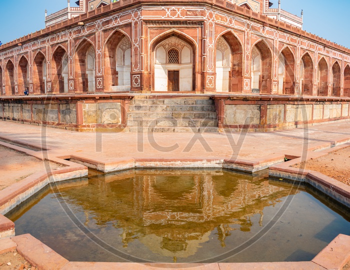 Humayun's Tomb with it's reflection