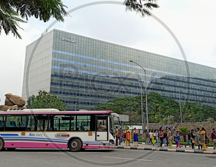 Image Of Accenture IT Employees Waiting At WaveRock SEZ Hyderabad ...