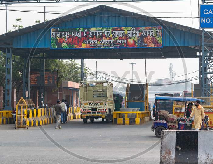 Vehicles entering into Azadpur Mandi