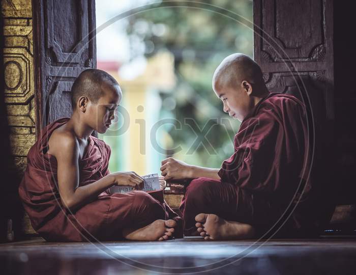 Novice Monk Study In Temple By Read A Book, Shan State Temple In Myanmar