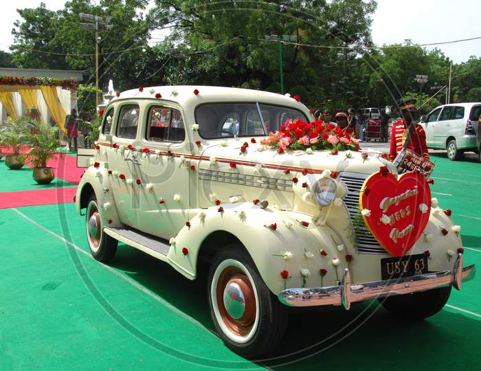 Decorated Vintage car during Indian wedding