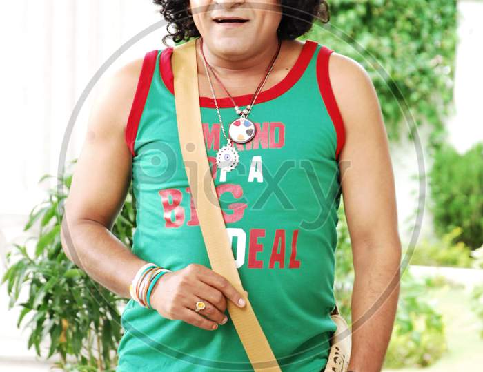 image-of-tollywood-comedian-ali-in-gay-character-in-movie-working