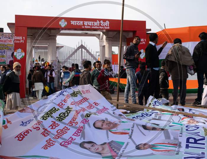Posters and banners during 'Bharat Bachao' rally by Congress in Delhi to highlight Modi govt failures