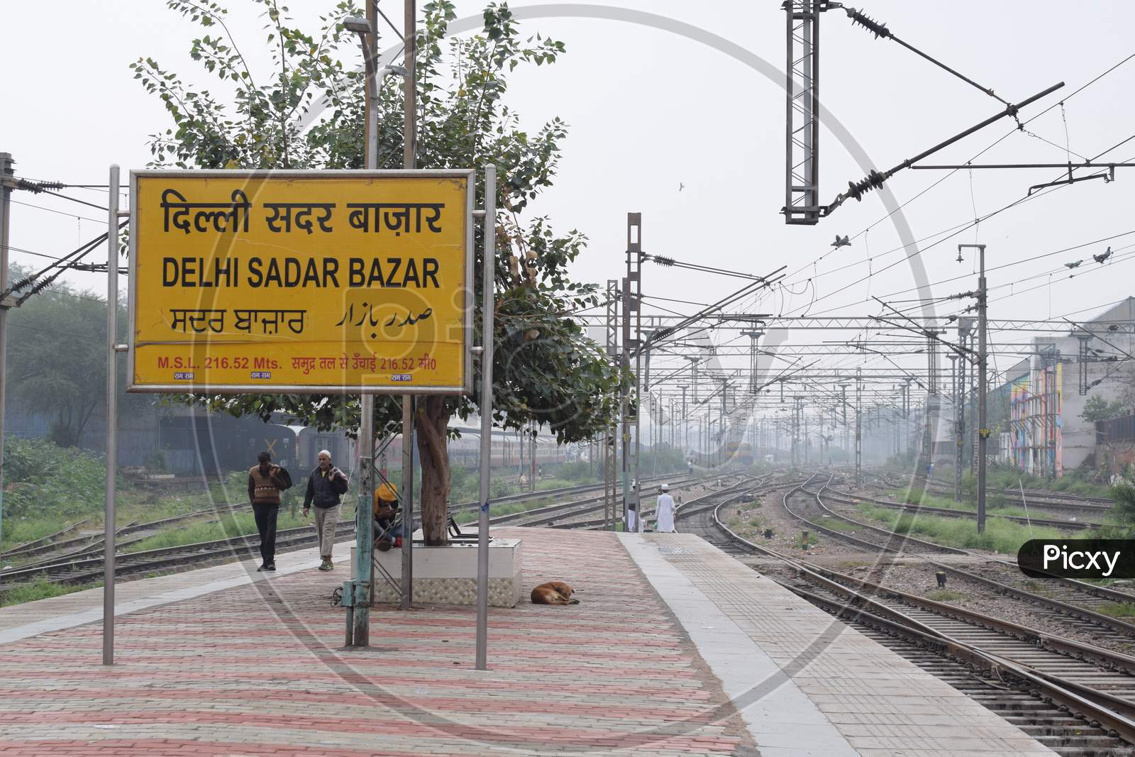 Railway track and platform at Delhi Sadar Bazar Railway station