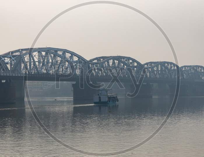 Dakshineswar Bally Bridge in Kolkata