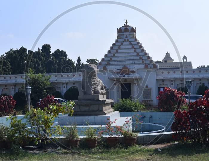 Lalitha Kala Thoranam, Public gardens