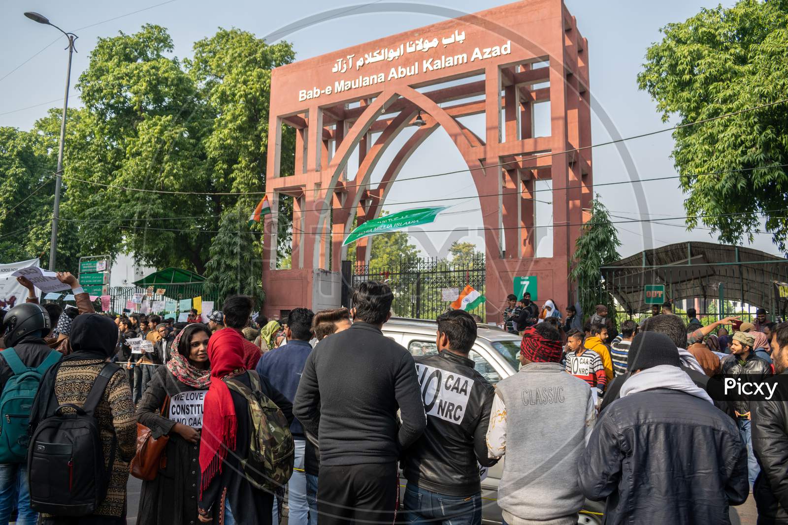 Students gather to protest against CAA and NRC outside Bab – e – Maulana Abul Kalam Azad (Gate No. 7), Jamia Millia Islamia, A Central University in New Delhi