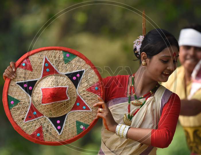 Image Of Young Assamese Woman Performing Bihu Dance , A Traditional ...