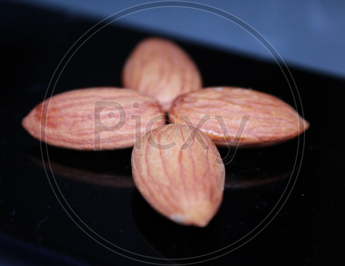 Almond (Prunus dulcis) - High Quality Dry Fruit