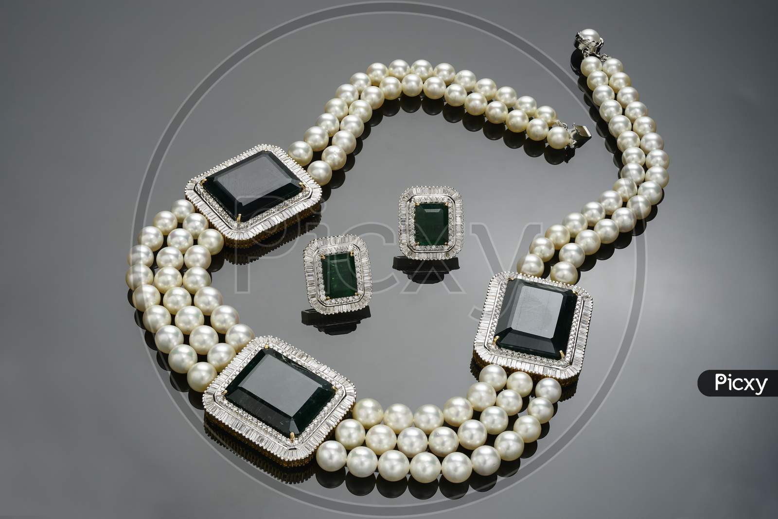 Image of Pearl and Ruby necklace-OS310927-Picxy