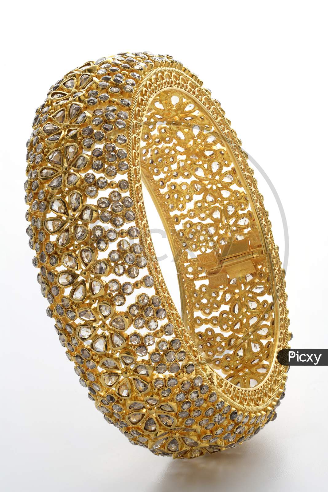 Indian Traditional Gold Bangle