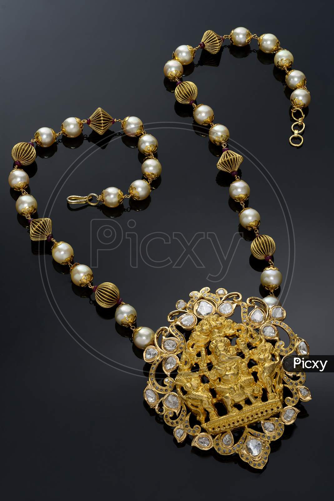 Indian Traditional Pearl Necklace set