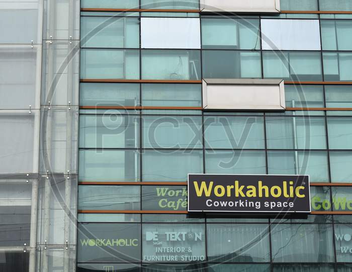 Workaholic Co WORKING SPACES