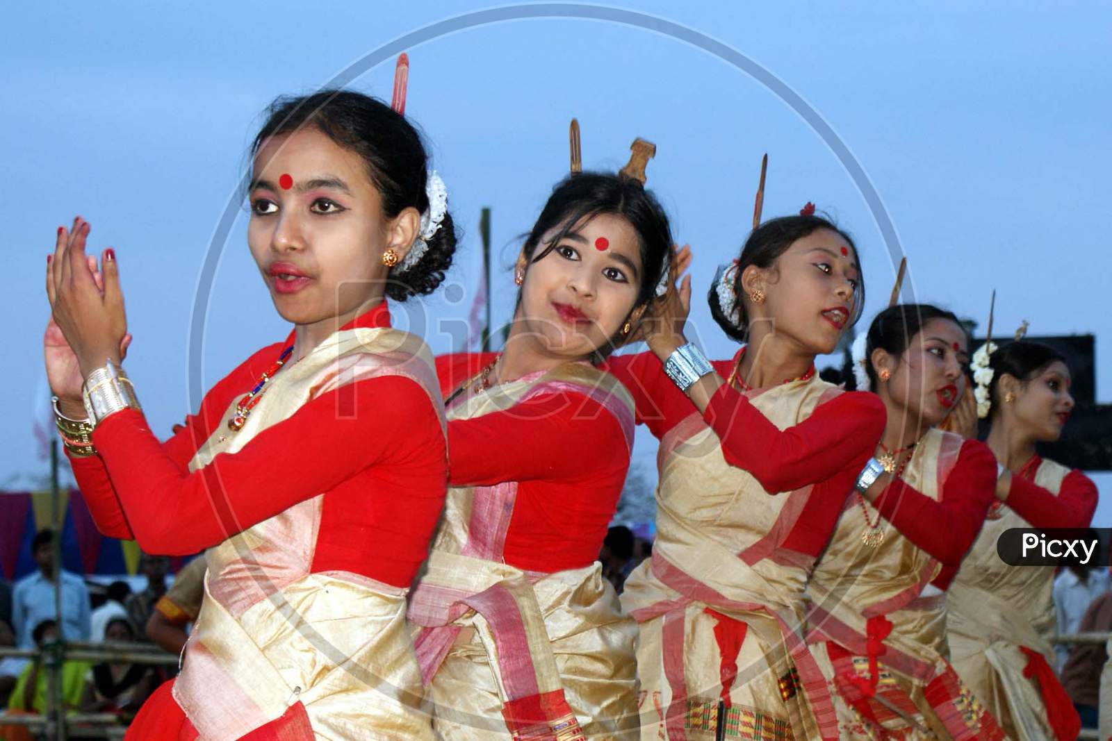 Image of Artist Perfoming Bihu Dance During The Closing Ceremony Of ...