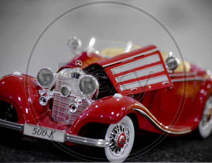Model Miniature Car
