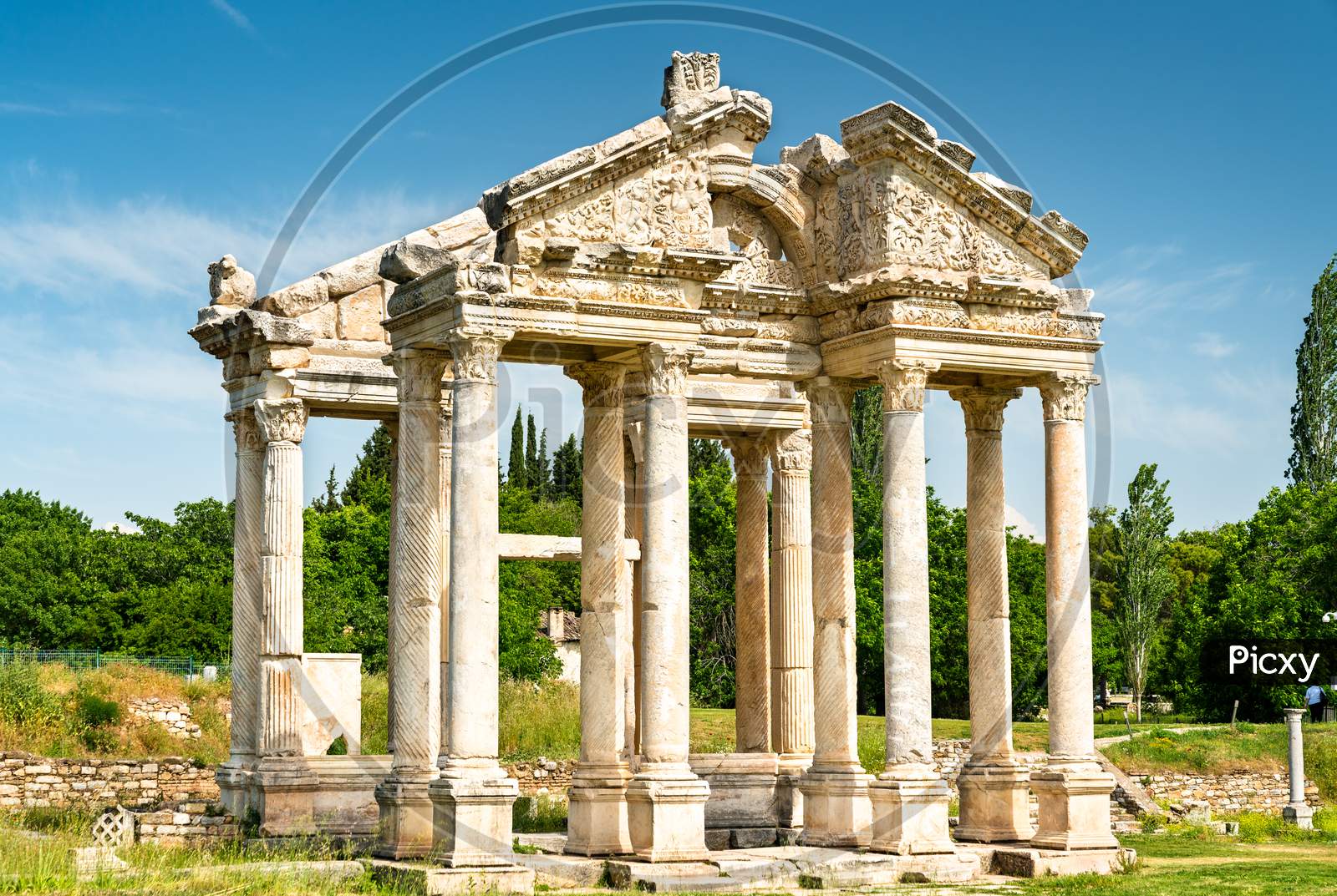 Image of The monumental gateway or tetrapylon at Aphrodisias, UNESCO ...