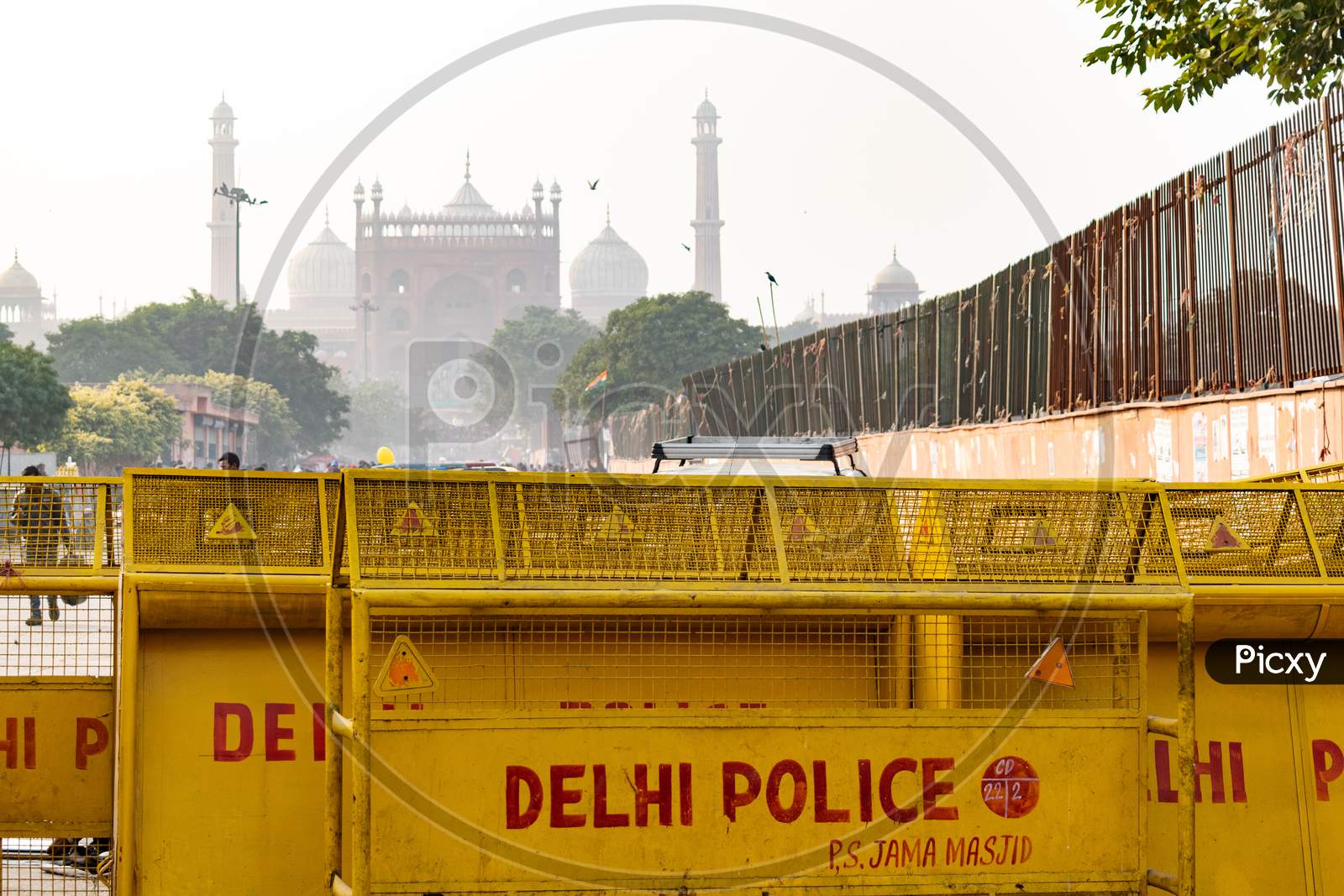 Barricades of Delhi Police in front of Jama Masjid